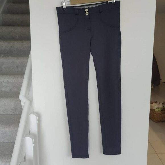Freddy Pants - Freddy Wr.Up Fashion Low Rise Full Length Pants- Womens- Size 4- Navy Blue